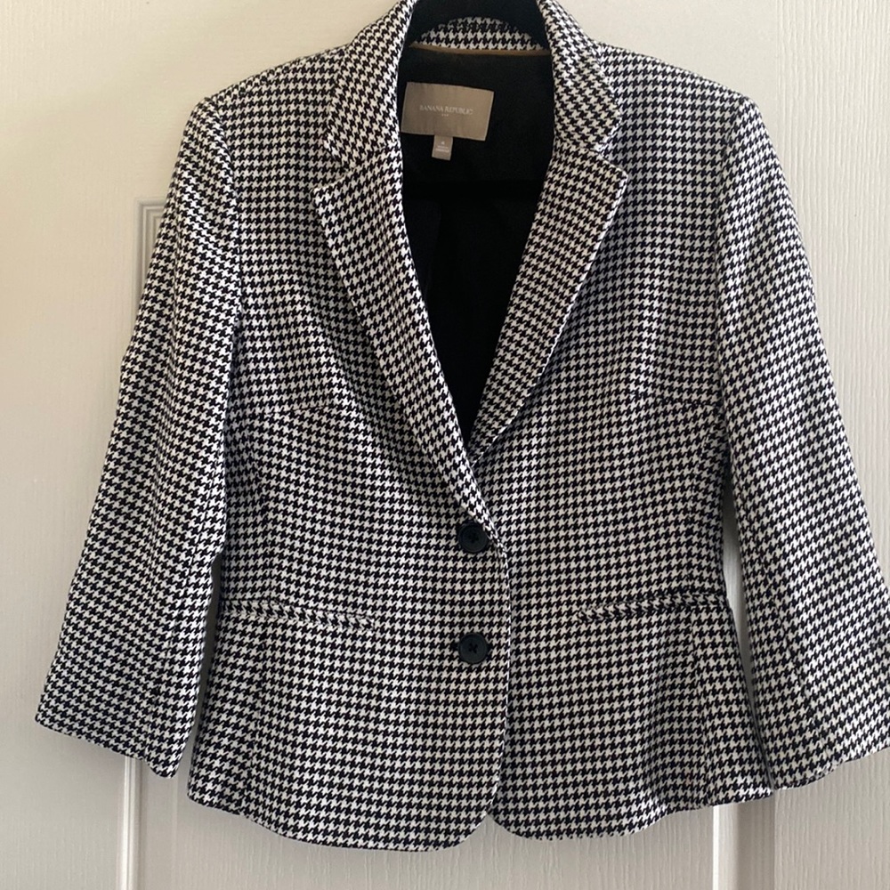 Banana Republic Houndstooth Blazer